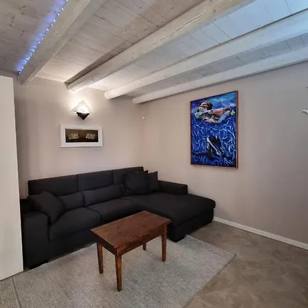 Apartment Little Queen-by Goccia Di *